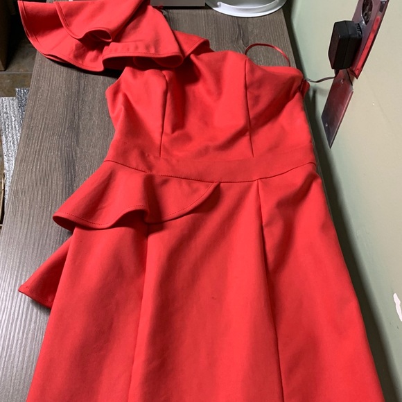 Asymmetrical ruffle sleeve coral red dress - Picture 2 of 2